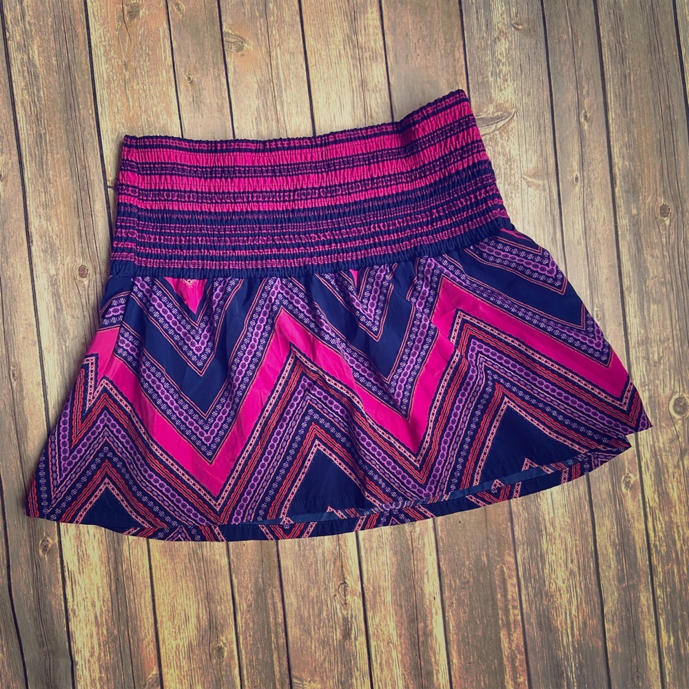 Express skirt size small